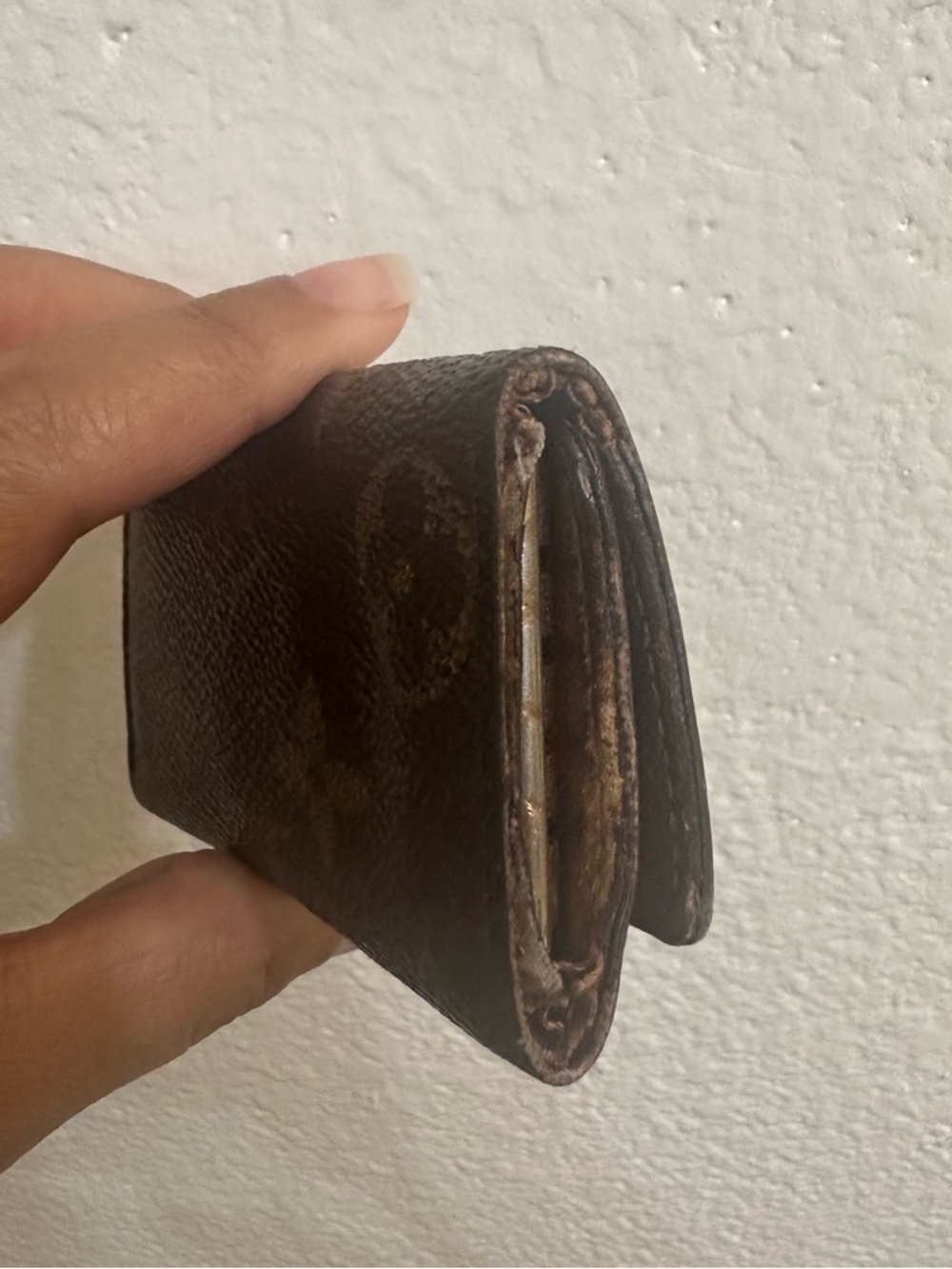 Louis Vuitton Monogram Canvas Card/ Key Holder - Picture 5 of 9